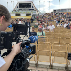 TV-Produktion im Stadion für ARD