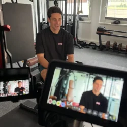 Dreh für ARD Brisant, Rubrik Prominent mit Alexander Eder in Niederösterreich, 2024 im Auftrag von KG Media Factory
